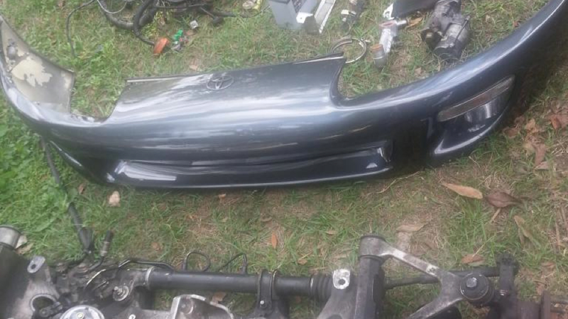 Illustration for article titled Swimsuit Model Jess Barton's Stripped Supra Parts Have Been Recovered